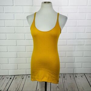 10/$25🦋 Gap Mustard Scoop Neck Sequin Back Tank - Size Small